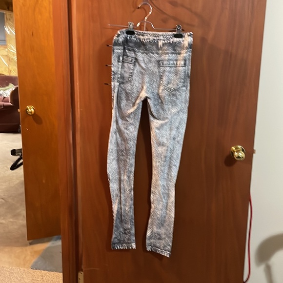 Grey and white leggings - Picture 3 of 3